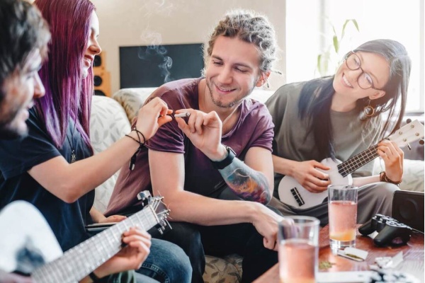 10 choses étonnantes à faire quand on est défoncé